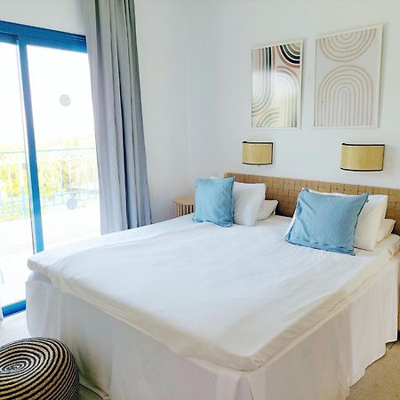 Azzurro Holiday Villas เปเยีย ภายนอก รูปภาพ