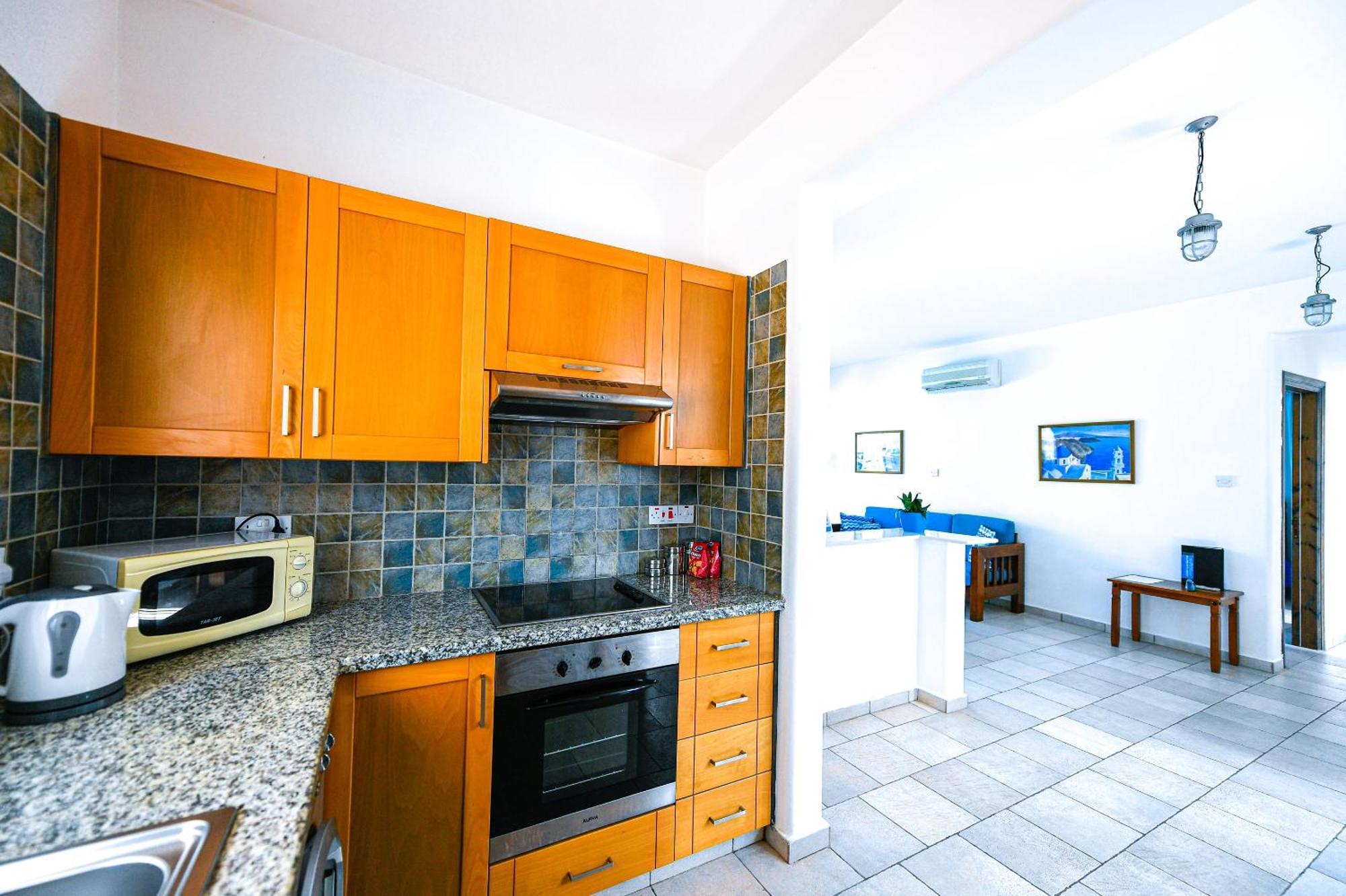 Azzurro Holiday Villas เปเยีย ภายนอก รูปภาพ