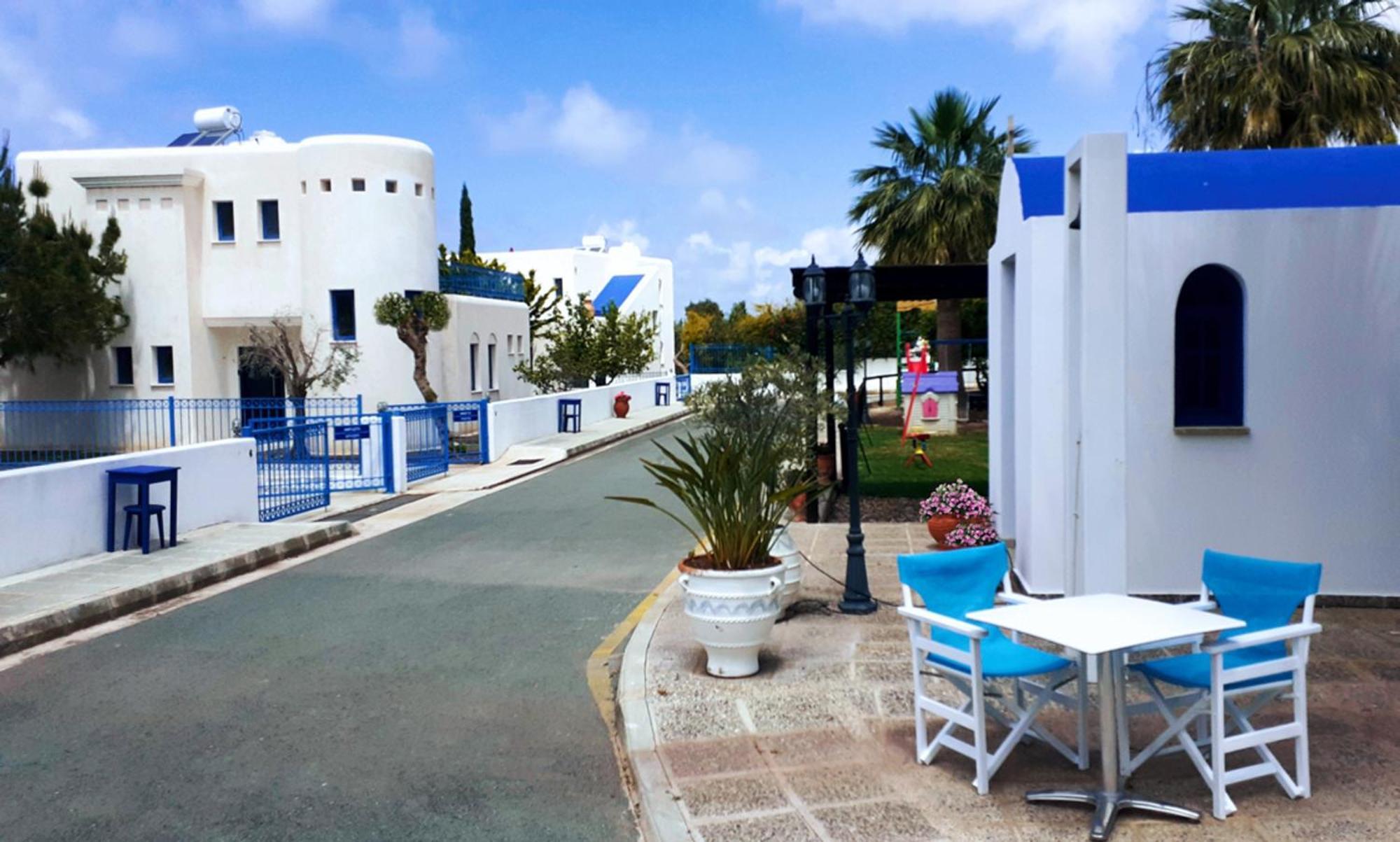 Azzurro Holiday Villas เปเยีย ภายนอก รูปภาพ