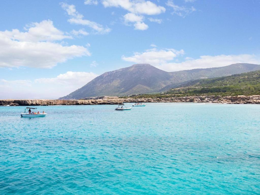 Azzurro Holiday Villas เปเยีย ภายนอก รูปภาพ