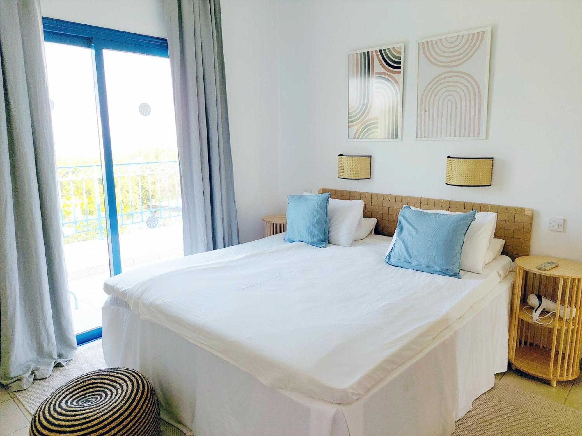 Azzurro Holiday Villas เปเยีย ภายนอก รูปภาพ