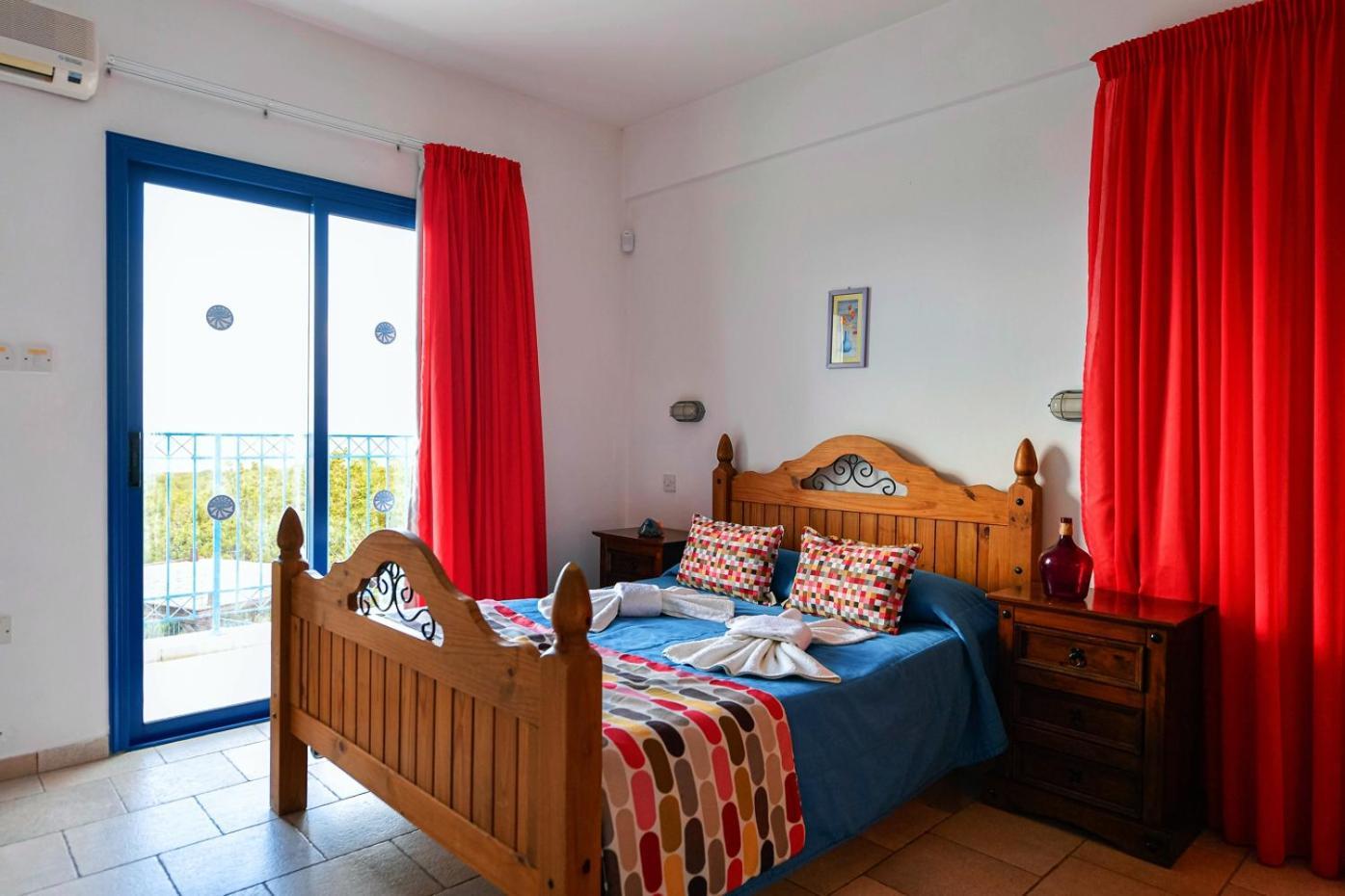 Azzurro Holiday Villas เปเยีย ภายนอก รูปภาพ