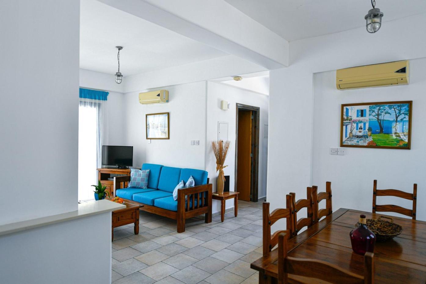 Azzurro Holiday Villas เปเยีย ภายนอก รูปภาพ