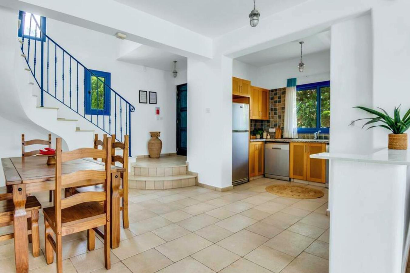 Azzurro Holiday Villas เปเยีย ภายนอก รูปภาพ