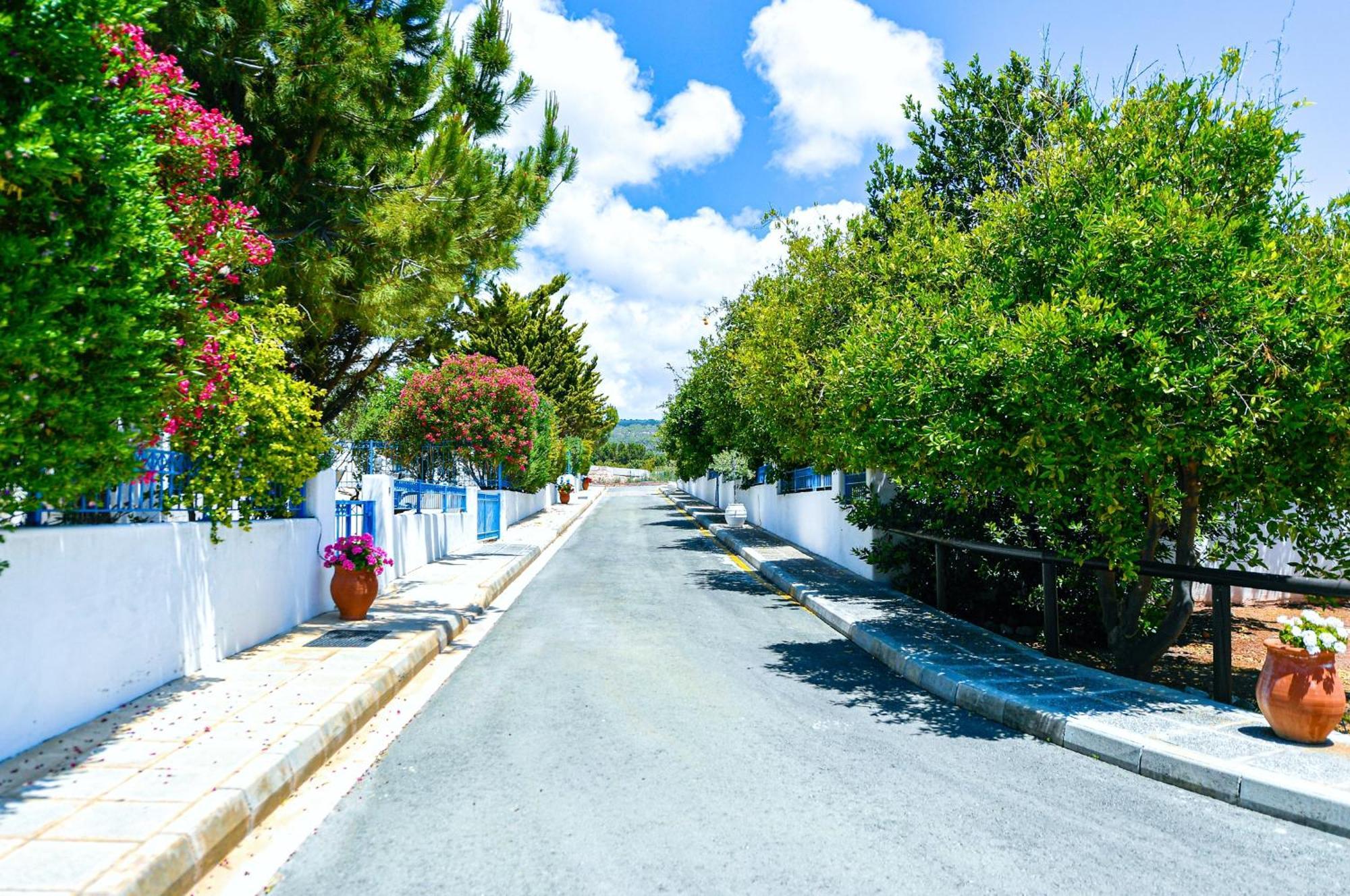 Azzurro Holiday Villas เปเยีย ภายนอก รูปภาพ