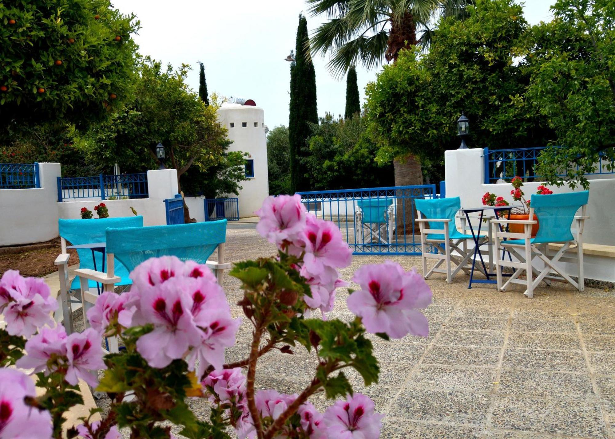 Azzurro Holiday Villas เปเยีย ภายนอก รูปภาพ