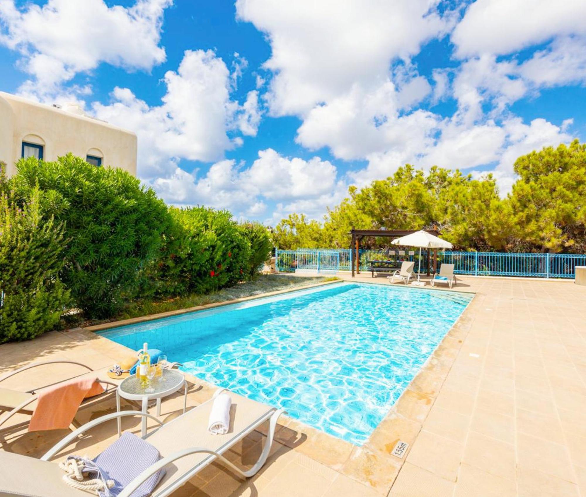 Azzurro Holiday Villas เปเยีย ภายนอก รูปภาพ